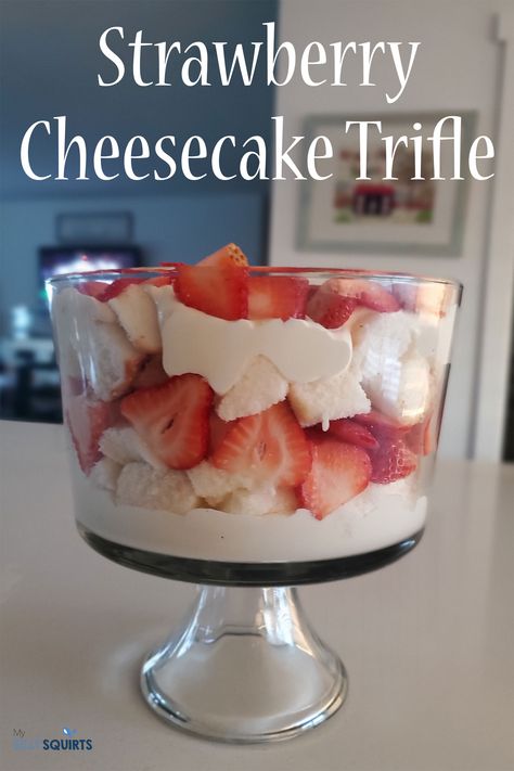 Strawberry Cheesecake Trifle Recipe, Strawberry Cheesecake Trifle, Vanilla Wafer Cake, Trifle Bowl Recipes, Strawberry Angel Food Cake, Healthy Birthday Cakes, Strawberry Trifle, Cheesecake Trifle, Cheesecake Mix