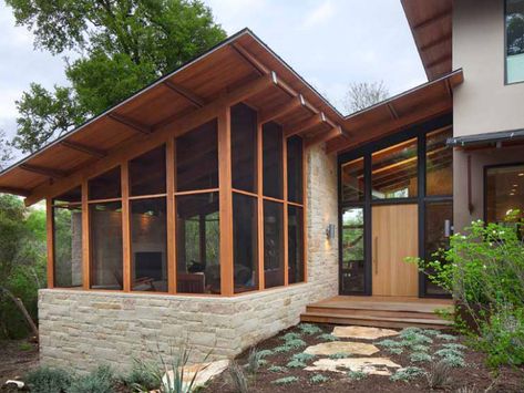 Ma Modular is a prefab home in Wimberley, Texas designed and built by Ma Modular to be modern, green and affordable. Cabana Ideas, Screened Porch Ideas, Screen Porches, Porch Kits, Porch Design Ideas, Screened Porch Designs, Screened Porches, Modern Entry, Building A Porch