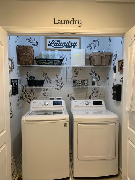 Bathroom English, Cheap Laundry Room Makeover, Apartment Laundry, Laundry Closet Makeover, Alphabet Flower, Laundy Room, Closet Laundry, Basement Laundry Room, Laundry Space