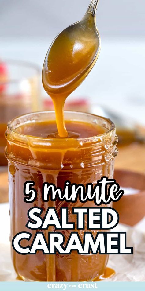 The perfect 5-minute Salted Caramel Recipe - this caramel sauce uses brown sugar and no cream and is the perfect sauce for ice cream, brownies, cakes or pie! Mousse Dolce, Caramel Sauce Recipe, Caramel Recipes Sauce, Homemade Caramel Sauce, Salted Caramel Sauce, Caramel Recipes, India Food, Dessert Sauces, Homemade Caramel