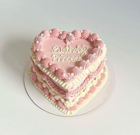 Hart Cake Design, Light Pink Heart Cake, Vintage Heart Cakes Birthday, Heart Cake Designs Birthday, Heart Pink Cake, Light Pink Birthday Cake, Heart Cakes Birthday, Heart Bday Cake, Trending Birthday Cakes