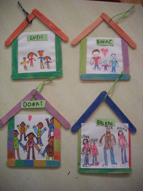 Preschool Family Theme, Keluarga Saya, Preschool Family, All About Me Preschool, Popsicle Crafts, Family Theme, Aktivitas Montessori, Educational Activities For Kids, Kindergarten Art