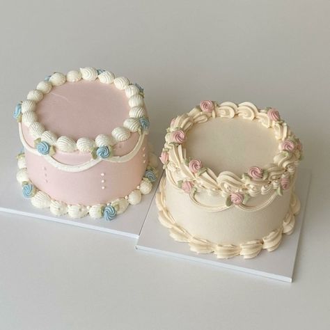 Mini Vintage Cake, Bolo Vintage, Vintage Birthday Cakes, Mini Torte, 21st Cake, Pastel Cakes, Korean Cake, Mini Tortillas, Simple Cake Designs