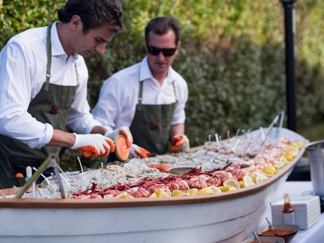 Oyster Bar Party, Wedding Oyster Bar, Oyster Catering, Raw Bar Display, Oyster Bar Wedding, Oyster Station, Raw Oyster Bar, Nautical Restaurant, Ocean Snacks