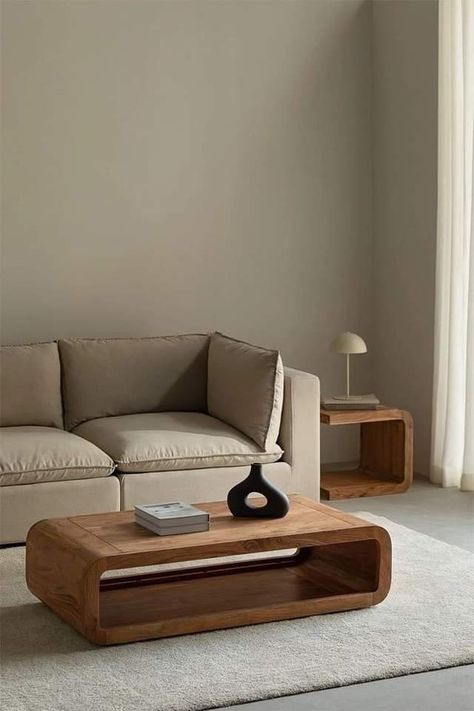 Centre Table Living Room, Table Decor Living Room, Home Design Living Room, Living Table, Living Room Inspo, Coffee Table Design, Center Table, Decorating Coffee Tables, Coffee Table Wood