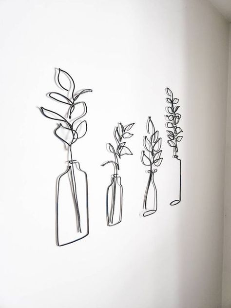 Sculptures Sur Fil, Wire Wall Art, Wire Art Sculpture, Flowers In Vase, Flowers Botanical, Vase Art, Wire Flowers, Botanical Decor, Wall Art Boho