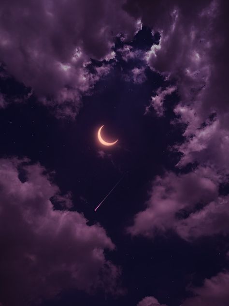 Photography, moon, moon photography, The Moon, Beautiful Sky, Moon and Clouds Aesthetic Moon Images, Gothic Moon Aesthetic, Moon Rise Aesthetic, The Moon Artwork, Serencore Aesthetic, Moon Board Aesthetic, Moon Royalty Aesthetic, Magic Moon Aesthetic, Full Moon Color Palette