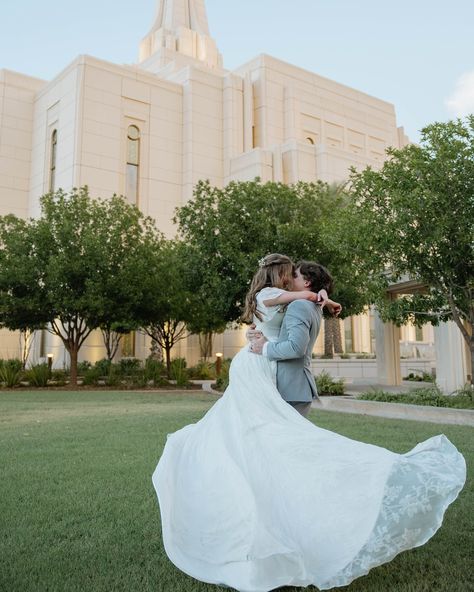 the decker’s 💛 • • bridal photos like these are exactly why I encourage my lds couples to book a separate bridal session apart from their wedding day! temple exits can be hectic, and typically there’s not a lot of room to take intentional time and focus on photos of just you & your love. bridals sessions are not only perfect for documenting your first look, but for taking the stress off of bridal photos on your actual day too 🫶🏻 it was so nice to walk around the temple ground with madison ... Lds Temple Wedding Pictures, Lds Wedding Photos, Chapel Wedding Photos, Lds Weddings Reception, Temple Wedding Pictures, Wedding Planning Pictures, Honey Ideas, Modest Wedding Dresses Lds, Salt Lake Temple Wedding