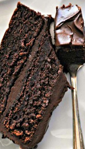 Fudge Cake Recipe, Chocolate Fudge Cake, Fudge Cake, Favorite Dessert, Unsweetened Chocolate, Cake Baking, Gordon Ramsay, Chocolate Cake Recipe, Chocolate Fudge