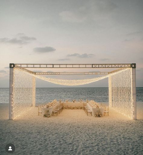 Beach Wedding Inspo, Maldives Wedding, Beach House Wedding, Small Beach Weddings, White Sand Beaches, Dream Beach Wedding, Wedding Aesthetics, Beachy Room, Dream Wedding Decorations