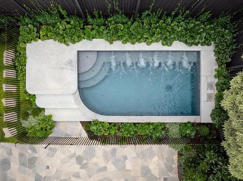 Balcony Landscaping, Outdoor Alfresco, Swimming Pool Landscaping, Swimming Pool House, Backyard Balcony, Small Pool Design, Town Home, Pool Outdoor, Bbq Area