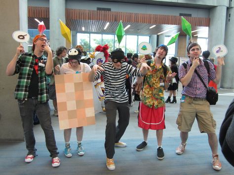 The Sims cosplay haha this is great! potential Comic Con costume?! Sims Cosplay, Sims Halloween Costume, Sims Costume, Sims Funny, Sims Memes, Comic Con Costumes, Last Minute Halloween Costumes, Group Costumes, Group Halloween Costumes