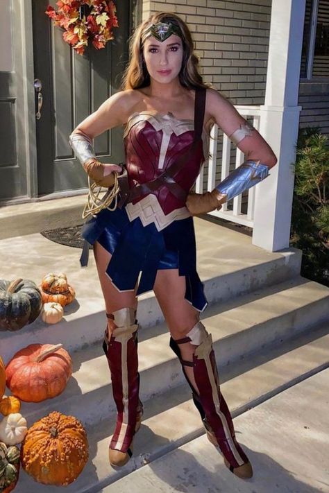 This is the hottest Wonder Woman costume ever!! I am totally ordering the Wonder Woman costume set linked in this post. I can't wait for Halloween! Wonder Woman Costumes, Wonder Woman Costume Diy, Wonder Woman Halloween Costume, Wonder Woman Dress, Wonder Woman Outfit, Woman Costumes, Halloween Costumes To Make, Diy Costumes Women, Wonder Woman Cosplay