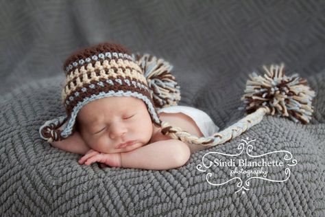 Isn't he lovely!!!! etsy.......Knoodleknits ( photo props!) Crochet Newborn Boy, Pillow Photography, Crochet Baby Boy Hat, Newborn Boy Hats, Crochet Hats For Boys, Baby Boy Hat, Newborn Crochet Patterns, Crochet Baby Boots