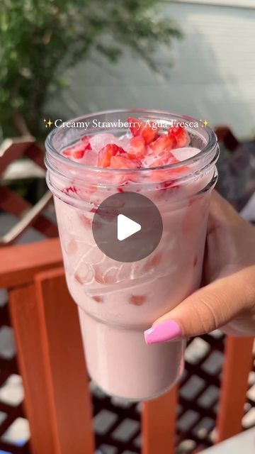 Ady & Ceci 🍒🪩 on Instagram: "The Real 💕Pink Drink💕 Creamy Strawberry Agua Fresca😍   2 lbs strawberries  6 cups water  1 can lechera  1 can evaporated milk 1 can media crema or milk  1 tsp vanilla  #aguadefresa #aguafresca #pinkdrink #mexicanantojitos #drinks #aguadefresacremosa #creamystrawberryaguafresca  #strawberries" Strawberry Agua Fresca Recipe, Strawberry Agua Fresca, Agua Fresca Recipe, Pink Drink, Agua Fresca, Pink Drinks, Evaporated Milk, July 11, Cake Ideas