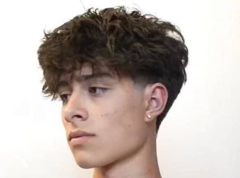 Fringe Haircuts, Messy Fringe, Taper Fade Short Hair, Mens Haircuts Straight Hair, Fade Haircut Curly Hair, Low Taper Fade Haircut, Long Fringe Hairstyles, Mens Haircuts Short Hair, Men Haircut Curly Hair