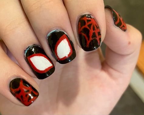 Spider Man Nails Miles, Spider Man Across The Spider Verse Nails, Spiderpunk Nails, Easy Spiderman Nails, Spiderman Nails Short, Spider Man Nails Short, Spider Man Nails Acrylic, How To Nail Art Step By Step, Miles Morales Nails