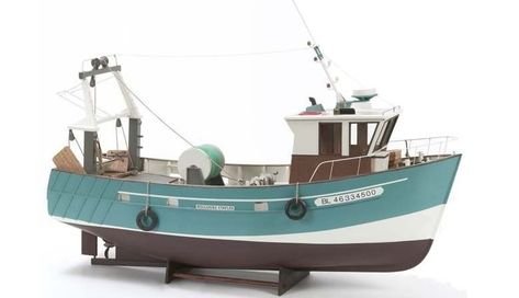 Fishing Trawler, Wooden Boat Kits, Wooden Model Boats, Model Ship Kits, Wooden Model Kits, Model Boat Plans, Wood Boat Plans, Navi A Vela, Make A Boat