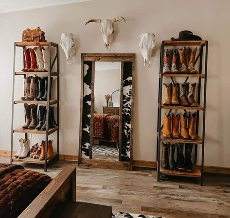 Western Makeup Room, Punchy Western Decor, Western Cowgirl Bedroom, Barndo Bedroom Ideas, Chic Western Bedroom, Simple Western Room Ideas, Western Master Room, Western Aesthetic Bedroom, Punchy Bedroom