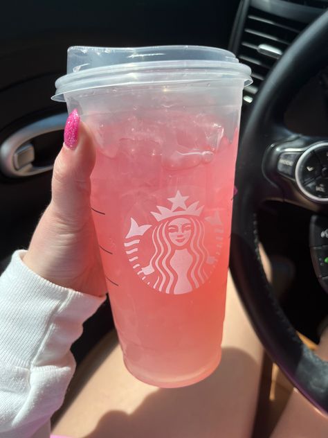 how to order: venti lemonade 4 pumps of raspberry strawberry acai base on top light ice Bebidas Asthetic, Strawberry Açaí Lemonade, Pinkity Drinkity, Starbucks Strawberry Acai Refresher, Starbucks Strawberry, Secret Starbucks Recipes, Study German, Iced Starbucks Drinks, Aesthetic Drinks