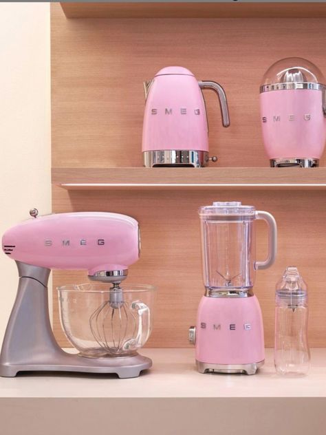 Smeg Kitchen Appliances, Pink Kitchen Appliances, Pink Apartment, Smeg Kitchen, Smeg Fridge, Future Kitchen, Apartment Aesthetic, Pink Home Decor, Pink Kitchen