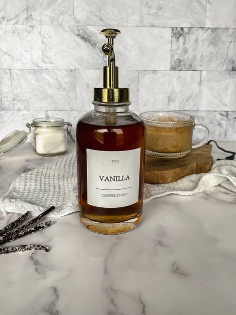 Vanilla Simple Syrup | Perfect Easy Coffee Syrup - The Farmstyle Diy Coffee Syrup, Vanilla Syrup Recipe, Vanilla Simple Syrup, Vanilla Syrup For Coffee, Syrup For Coffee, Homemade Coffee Syrup, Coffee Vanilla, Simple Syrup Recipes, Kid Friendly Snack