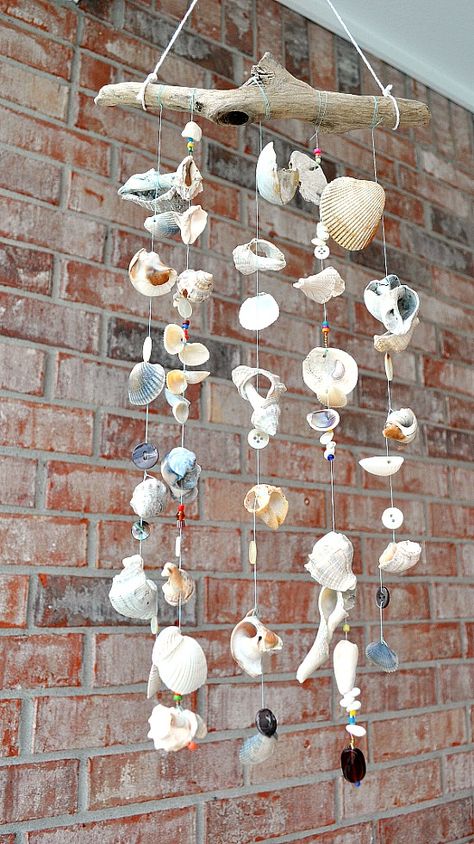 Strand Decor, Carillons Diy, Seashell Wind Chimes, Make Wind Chimes, Hantverk Diy, Deco Marine, Driftwood Diy, Shell Wind Chimes, Diy Dekor