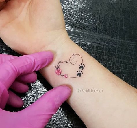 Pawprint Tattoo, Marvel Tattoos, Paw Tattoo, Cat Tattoos, Tasteful Tattoos, Inspiration Tattoos, Disney Tattoo, Japanese Tattoos, Tiny Tattoo