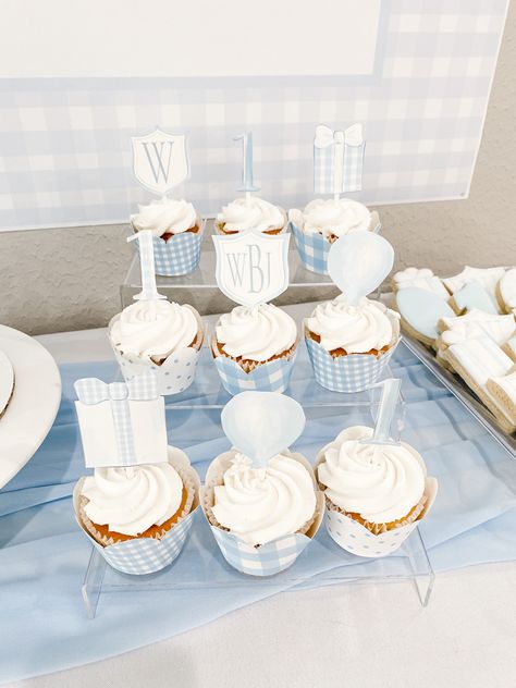 Blue Gingham Smash Cake, Blue And White Gingham Party, Blue Gingham Birthday Party, Blue Gingham First Birthday, Classic Blue And White First Birthday, Classic First Birthday Boy, Blue And White First Birthday, White 1st Birthday Party, Blue Gingham Party