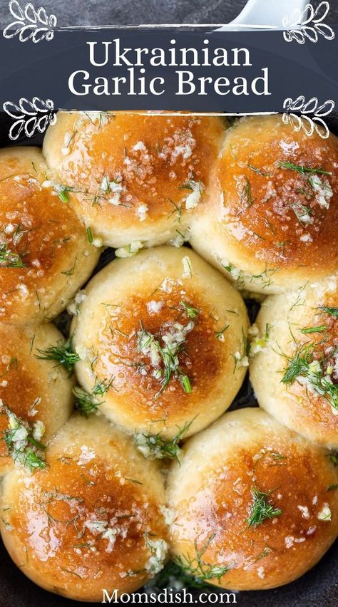 Garlic Herb Bread, Easy Focaccia Bread Recipe, Bread Yeast, Yeast Free Breads, Homemade Flatbread, Eastern European Recipes, Yeast Dough, Herb Bread, Ukrainian Recipes