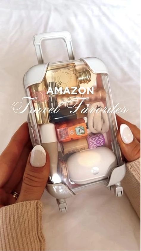 Makeup Packing List Travel, Travel Makeup Bag Essentials, Mini Essentials, Whats In My Makeup Bag, Tiny Items, Mini Suitcase, What's In My Purse, Aura Reading, Mini Makeup Bag