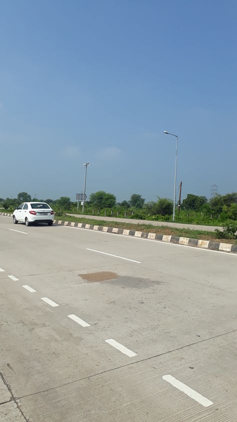 Raipur - Bilaspur Highway 6 Lane Road - On Road Highway Commercial He has to sell property of type, nearby Simga, Darchura, Indian Oil Fuel Pump, Chanderi, HP Fuel Pump - Darchura, New Prince Family Dhaba, 3.2 Acres Land Fully Type commercial use is to be sold, everything has been developed here; Road adjoining land....... call - 8889786714 Highway Snap, Indian Highway, Road Snap, Highway Photography, Prince Family, Road Highway, Indian Road, Best Smile Quotes, Night Landscape Photography