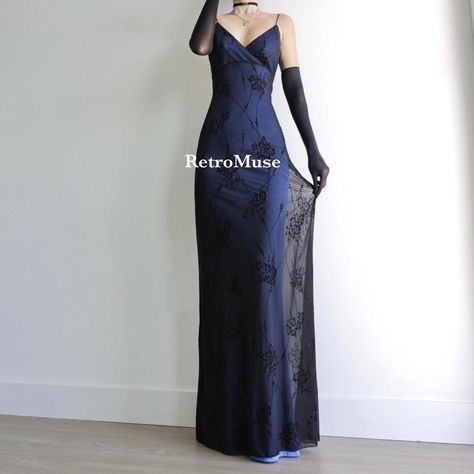 Yule Ball Dress Blue, 90s Prom Dress Grunge, Vintage Prom Dresses 90s, 2000s Prom Dress, Grey Dress Outfit, 90s Prom Dresses, Goth Prom Dress, Y2k Prom Dress, Navy Blue Prom Dress