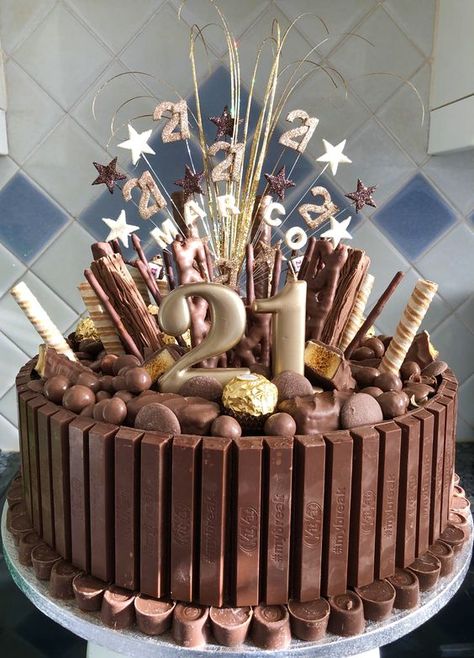 Boys 18th Birthday Cake, Cake 21st Birthday, Chocolate Explosion Cake, Explosion Cake, 50 Cake, Extreme Cakes, Big 30, Birthday Sweets, Birthday Cake Decorating Ideas