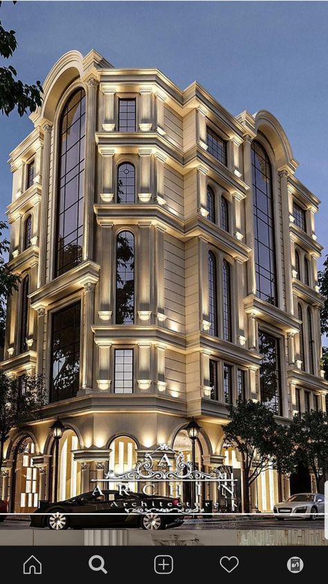 Classic Facade, Luxury Exterior, Facade Architecture Design, Classic House Exterior, Classic Building, Classic House Design, House Design Exterior, Neoclassical Architecture, Skyscraper Architecture