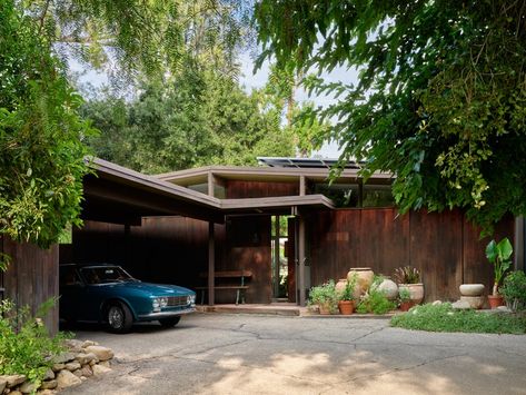 Tour the Ojai, California, Home of an LA Design Star | Architectural Digest California Architecture, Ojai California, 70s Interior, Mcm House, Mid Century Architecture, Structure Architecture, California Homes, Dream House Exterior, Mid Century Modern House