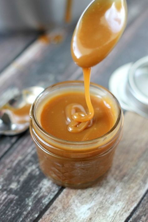 Until recently, I never realized that you could make your own caramel sauce at home! I think I knew you could, but I felt like it must be some really difficult candy type recipe that involved a candy thermometer and not having kids because you need to spend every second it’s cooking hovering over the...Read More » Easy Caramel Sauce, Easy Caramel, Caramel Recipes Sauce, Homemade Caramel Sauce, Salted Caramel Sauce, Caramel Recipes, Clotted Cream, Dessert Sauces, Homemade Caramel