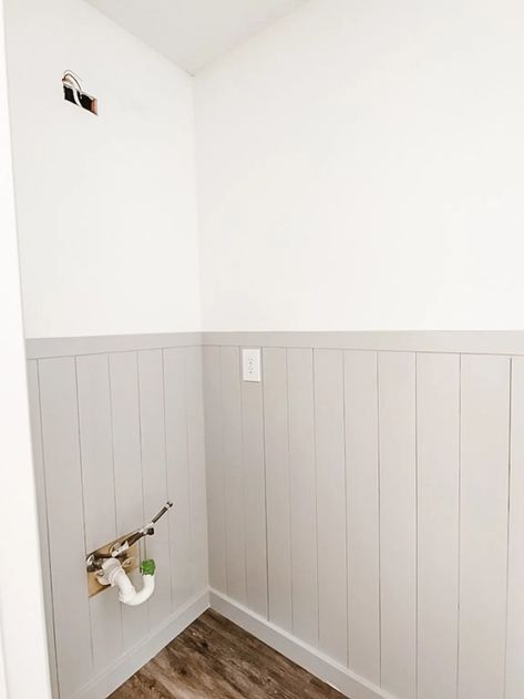 Easy DIY Vertical Shiplap Wainscoting - Bless'er House Vertical Shiplap Wainscoting, Shiplap Wall Bathroom, Diy Vertical Shiplap, Shiplap Wainscoting, Kaufmann House, Vertical Shiplap, Installing Shiplap, Shiplap Wall Diy, Shiplap Bathroom