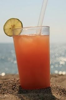 Tropical Drink Recipes, Creative Drinks, Rum Punch Recipes, Hey Bartender, Special Drinks, Good Rum, Beach Cocktails, Vodka Cocktail, Caribbean Rum