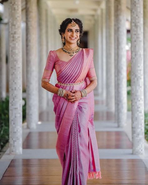 Indian Saree Draping Styles, Purple Sarees, South Indian Saree, South Indian Wedding Saree, South Indian Bride Saree, Draping Styles, South Indian Blouse Designs, Engagement Saree, Bridal Sarees South Indian