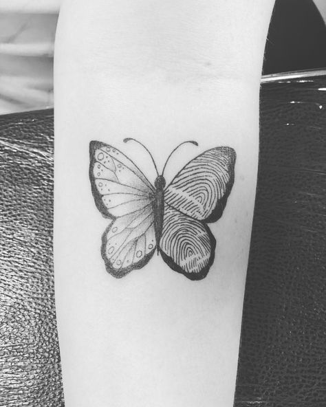 Fingerprint Butterfly Tattoo Ideas, Mother Butterfly Tattoos, Butterfly With Fingerprints Tattoo, Grandpa And Grandma Tattoo, Butterfly Thumbprint Tattoo, Family Fingerprint Tattoo, Butterfly Tattoo With Fingerprint, Butterfly In Memory Tattoo, Finger Print Flower Tattoo