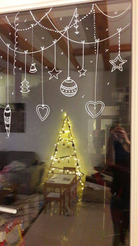 Christmas Window Painting, Christmas Window Display, Christmas Window Decorations, Christmas Chalkboard, Xmas Deco, Noel Diy, Xmas Diy, Christmas Window, Christmas Mood