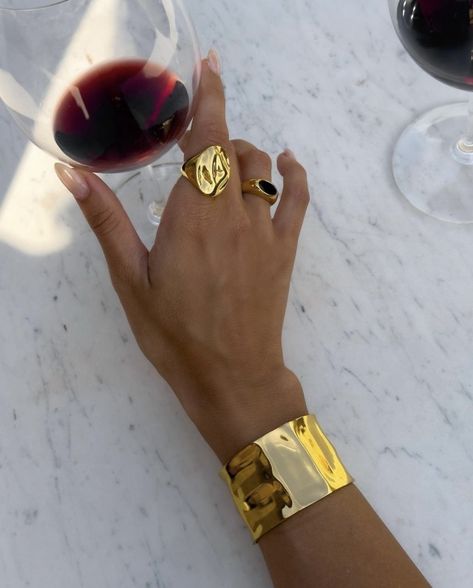 Cass Dimicco, Chunky Gold Jewelry, Gold Girl, Chunky Jewelry, Classy Jewelry, Girl Jewelry, Jewelry Lookbook, Stacked Jewelry, Wrist Cuffs