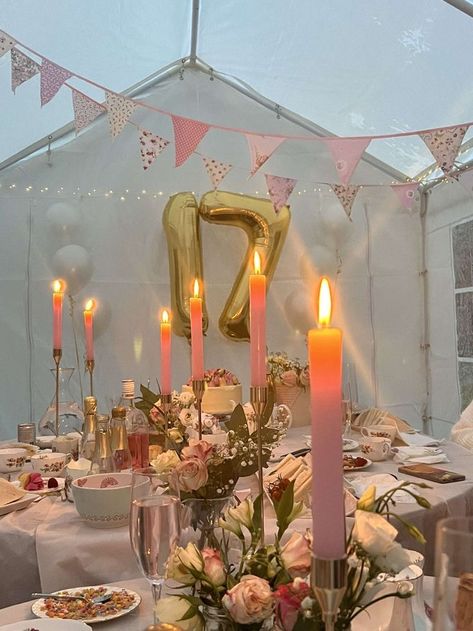 Birthday Garden Decorations, Birthday Decorations Table Decor, Birthday Dinner Decor Ideas, Pink Flower Birthday Party Decorations, Dinner Tea Party, Garden Party Bunting, Birthday Party Ideas Pink And Gold, Birthday Party Garden Decoration, Birthday Decoration Ideas Flowers