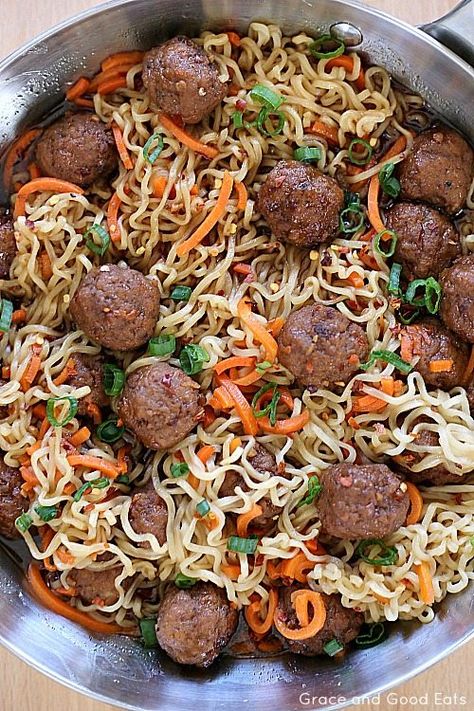 This Beef Ramen Recipe with Meatballs is an easy recipe full of sweet and spicy flavors that is ready to go in under thirty minutes. Meatball Ramen Noodle Recipes, Ramen And Meatballs, Ramen Meatballs, Recipe With Meatballs, Sweet And Spicy Meatballs, Beef Ramen Recipe, White Chicken Chili Soup, Ramon Noodles, Chicken Chili Soup