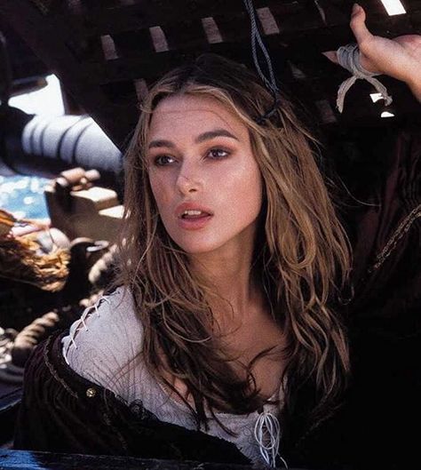 Keira Knightley Pirates, Elisabeth Swan, Kiera Knightly, Kaptan Jack Sparrow, Elizabeth Swann, Desain Buklet, Keira Knightly, I Love Cinema, Charlotte Casiraghi