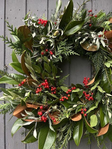 My French Country Home Magazine » How to Forage Your Own Wreath Country Home Magazine, My French Country Home, French Country Home, French Christmas, French Home Decor, Home Magazine, French Country House, French House, Country Home