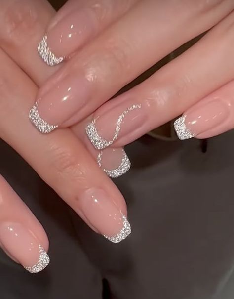 Unlock the hottest summer nails trends with these 25 mesmerizing acrylic nail designs! Get inspired and elevate your style this season. Quince Nails, Ombre Acrylic, Engagement Nails, Formal Nails, Fancy Nails Designs, Simple Gel Nails, Sparkly Nails, Homecoming Nails, Silver Nails