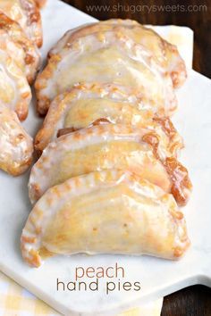 Dessert is ready in 30 minutes with these Glazed Peach Hand Pies! The flaky crust and spicy cinnamon filling are the perfect combo in a hand pie, plus they're baked not fried! Peach Hand Pies, Weight Watcher Desserts, Peach Pie Filling, Hand Pie Recipes, Fried Pies, Shugary Sweets, Baked Peach, Hand Pie, Peach Desserts