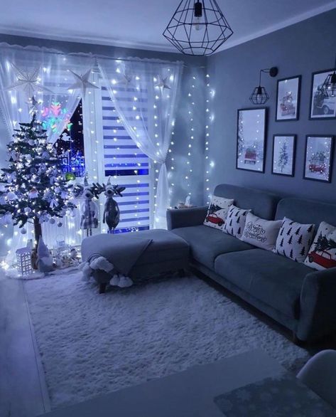 New Year Ideas, Apartment Living Room Design, Dream Apartment Decor, Future Apartment Decor, Christmas Decorations Living Room, Christmas Room Decor, Apartment Decor Inspiration, Window Decoration, Room Makeover Bedroom